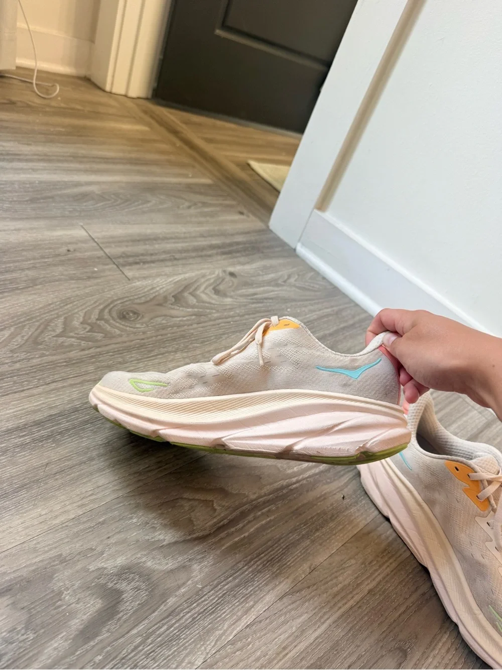 HOKA Clifton 9 Women's Vanilla Astral Running Shoes